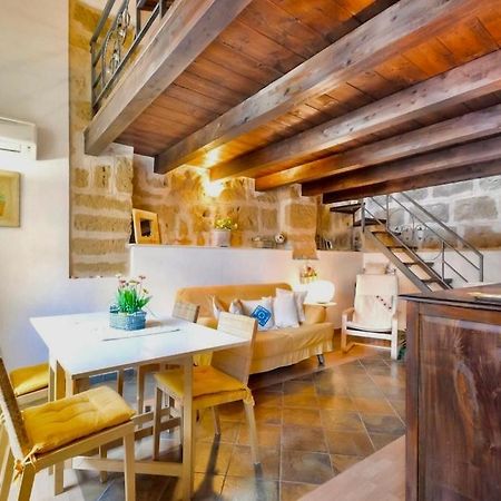 Alghero Old Town Apartment Steps To Sea And Scenic Ramparts Exterior foto